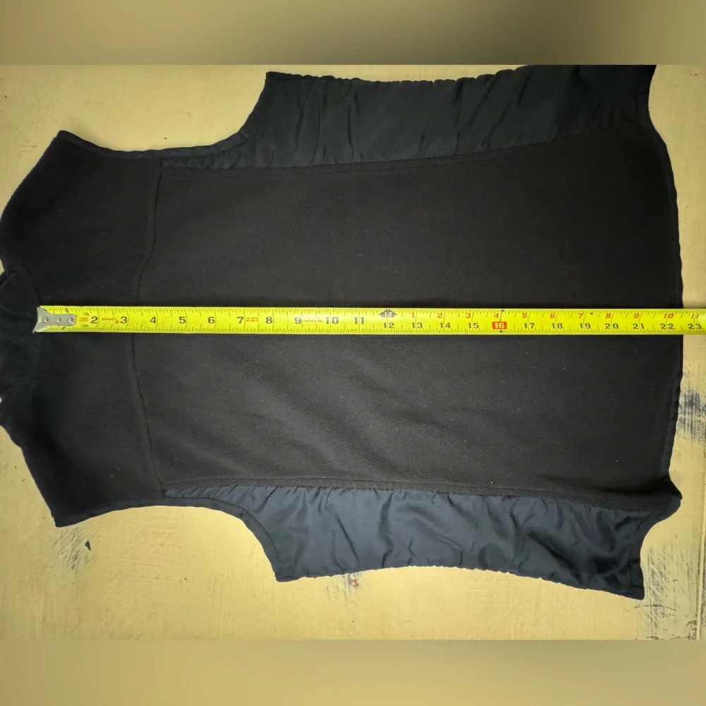 Tek Gear Black Sleeveless Zip-Up Vest - Picture 6 of 6